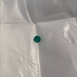 Round Brilliant Cut 1.18 carat Emerald